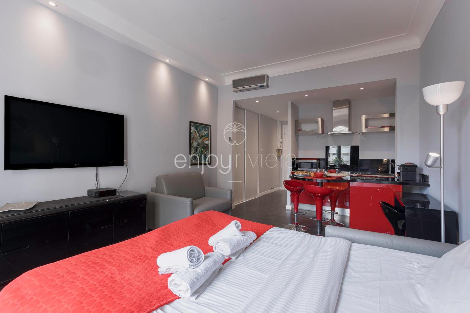 Palais Miramar - Suite & B31 - Croisette Emplacement Unique - 20M Plage - Wifi - Clim カンヌ エクステリア 写真